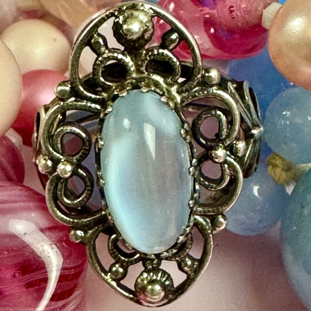 Vintage Stunning Moonstone Sterling Ring